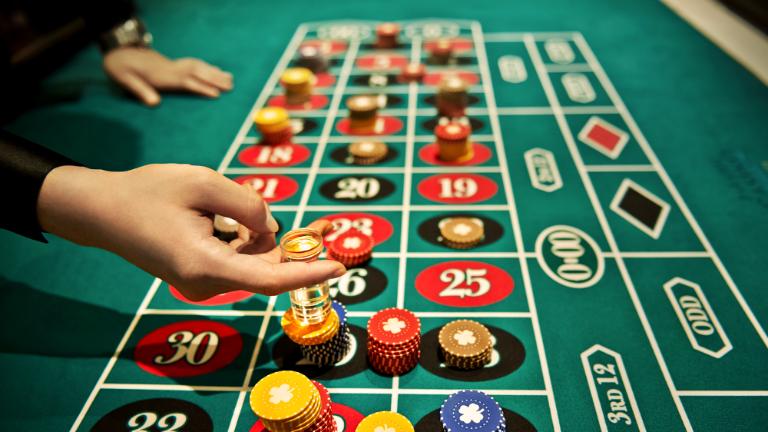 Enter the world of online casino games.